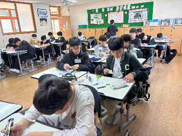 자유학기 주제선택 '우리 함께 공예(1기)' 활동 사진