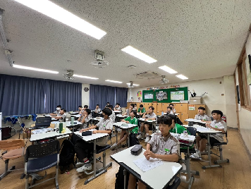 자유학기제 주제선택 '일본의 대중문화 체험하기' 활동 사진