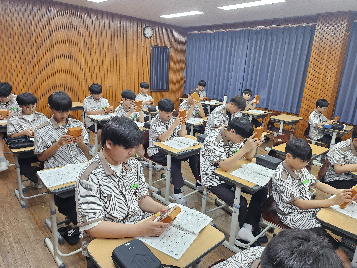 자유학기 주제선택 '칼림바야 놀자(2기)' 활동 사진